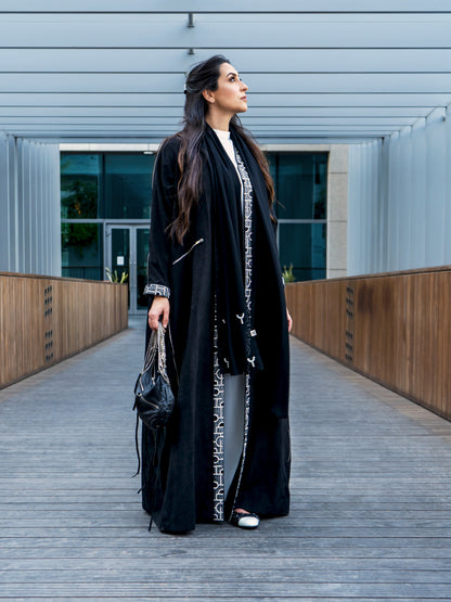 Black abaya - Pattern Signature