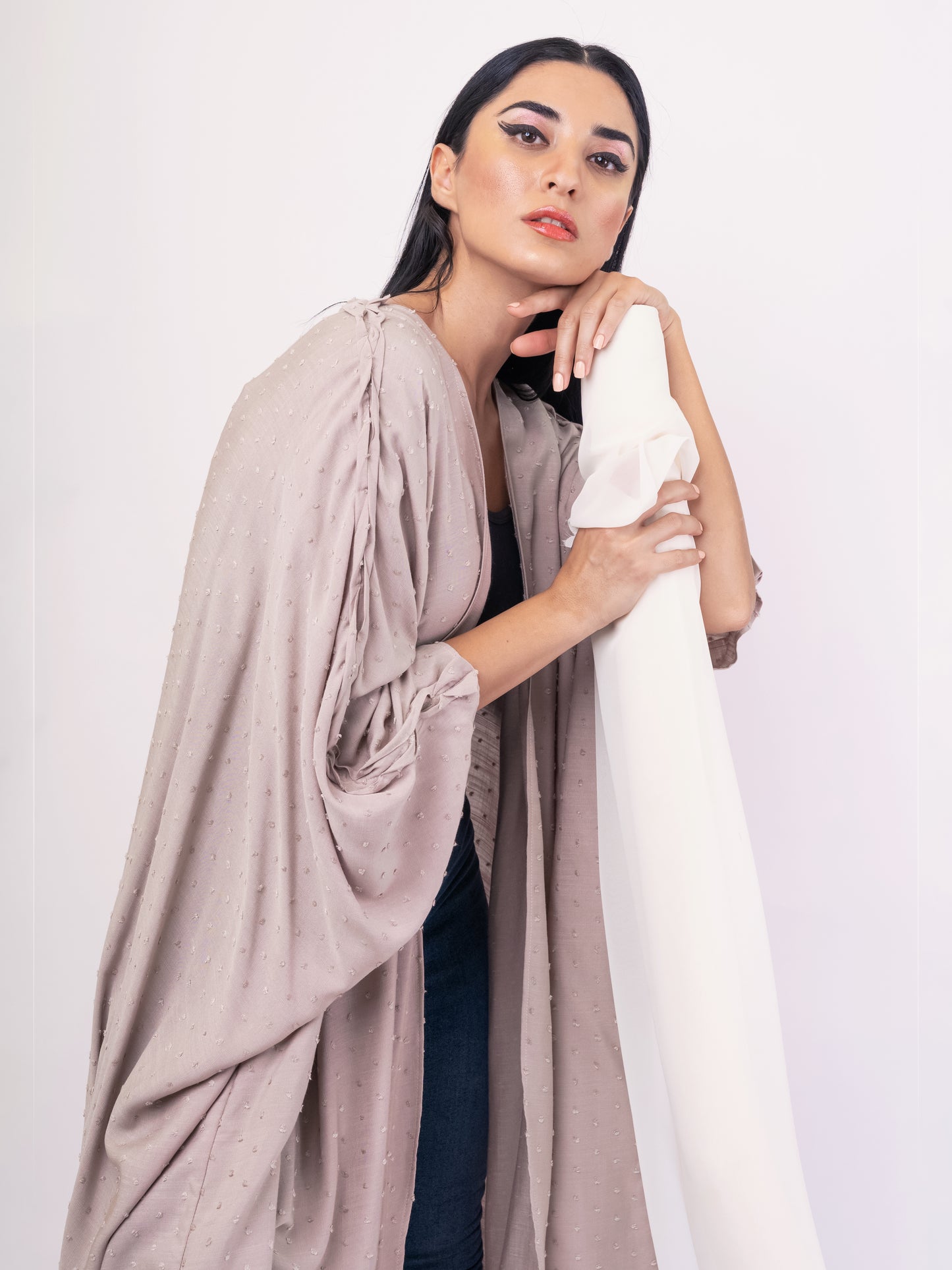 Bisht Abaya - Linen Silver Gray