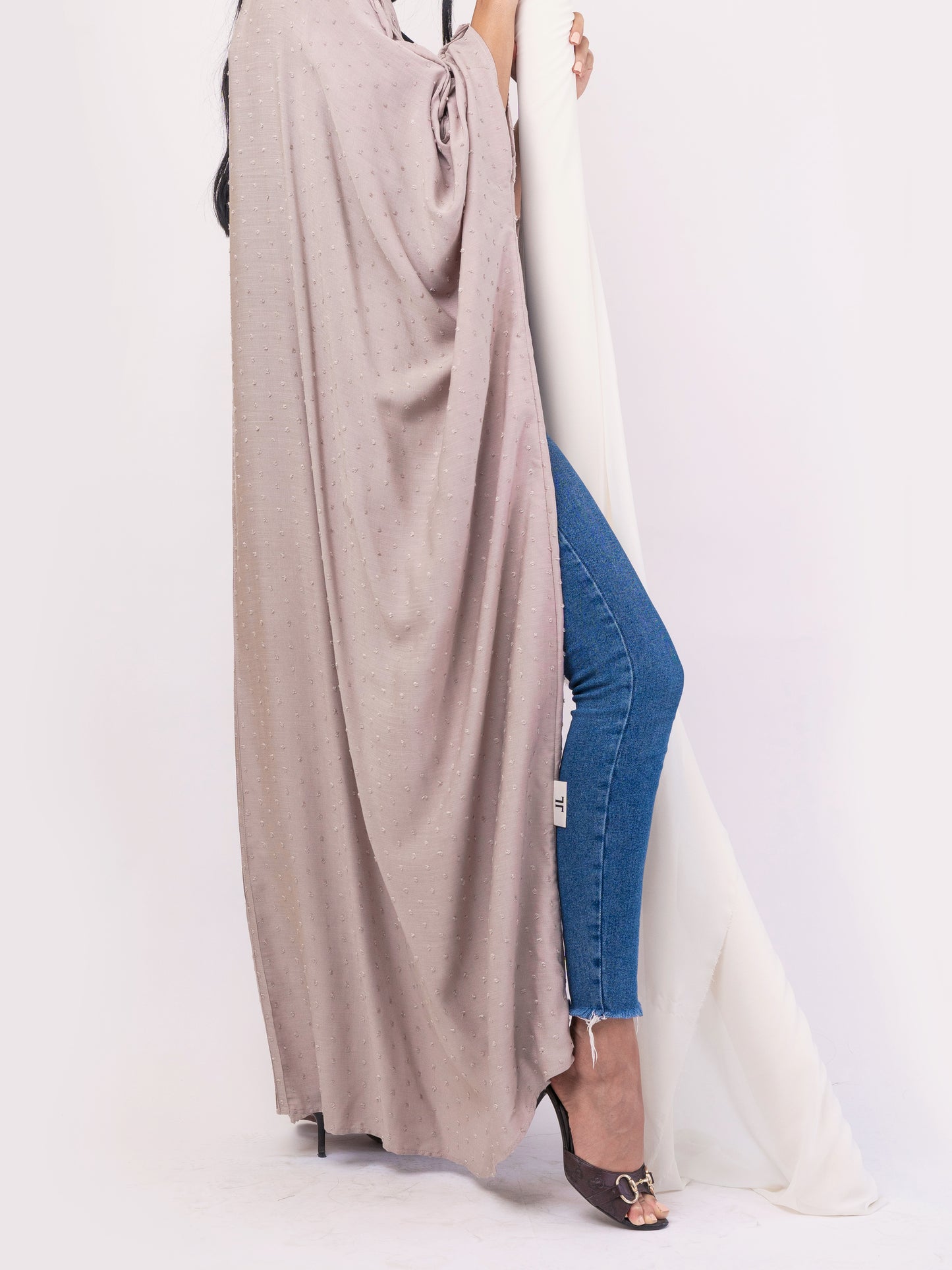 Bisht Abaya - Linen Silver Gray