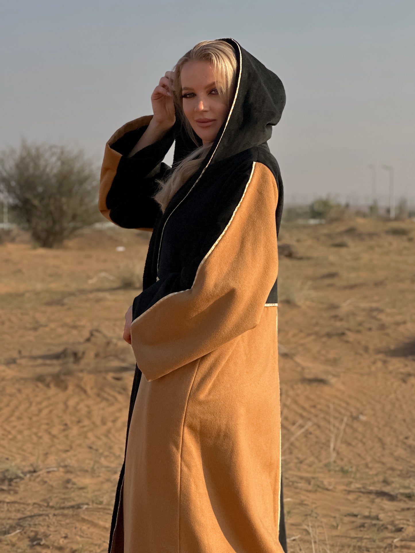 Winter Abaya Farwa collection - Brown/Black woolen with fur