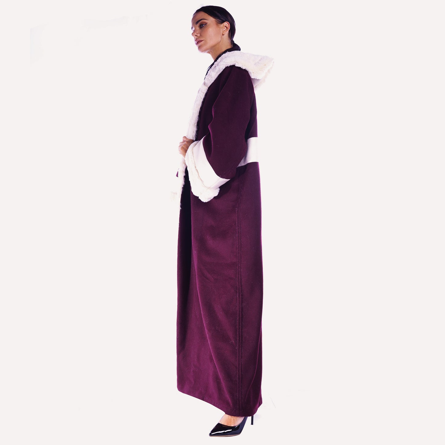 Winter Abaya Farwa Collection - Maroon-White Woolen Abaya with Fur