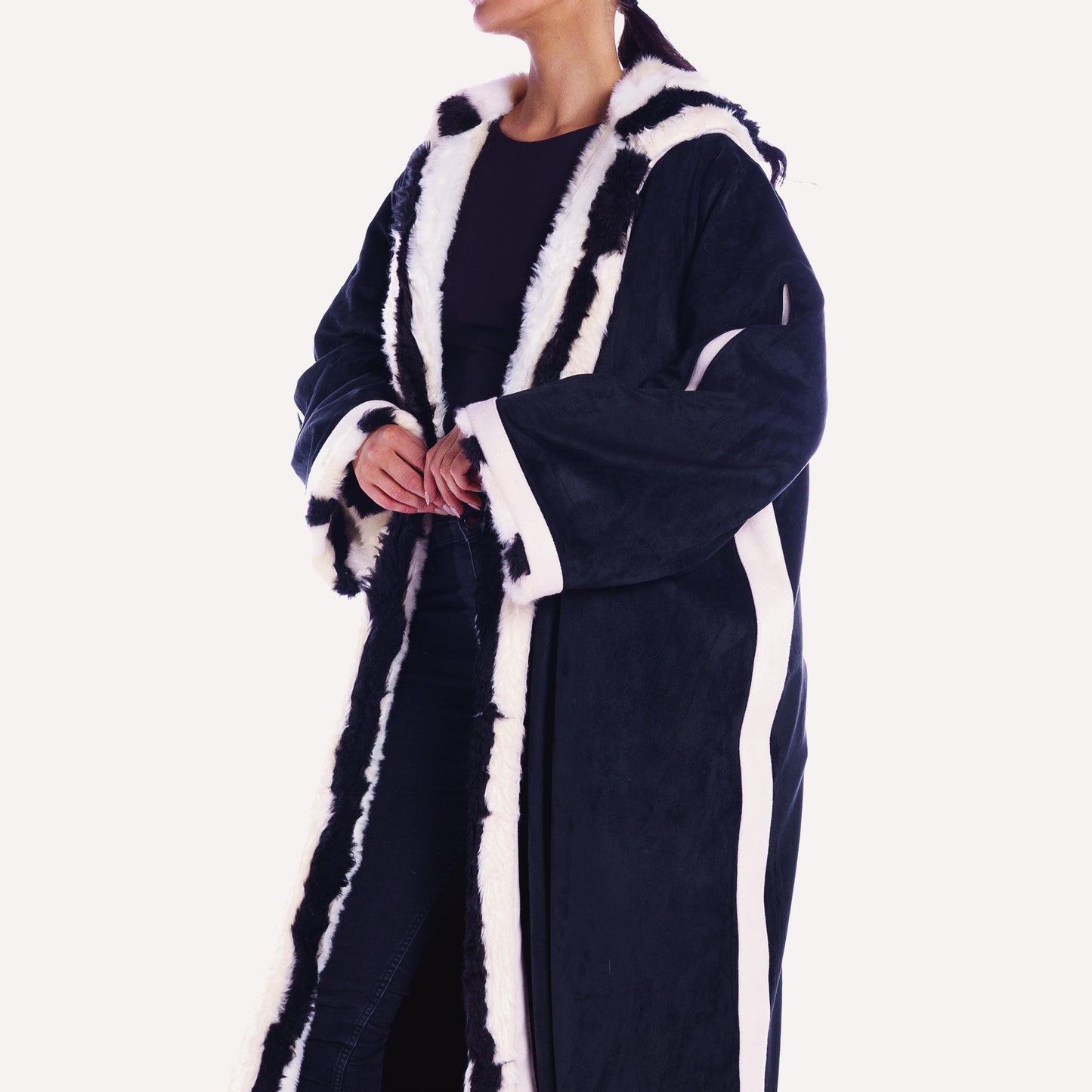 Winter Farwa Collection - Velvet Dark Blue Abaya with Fur